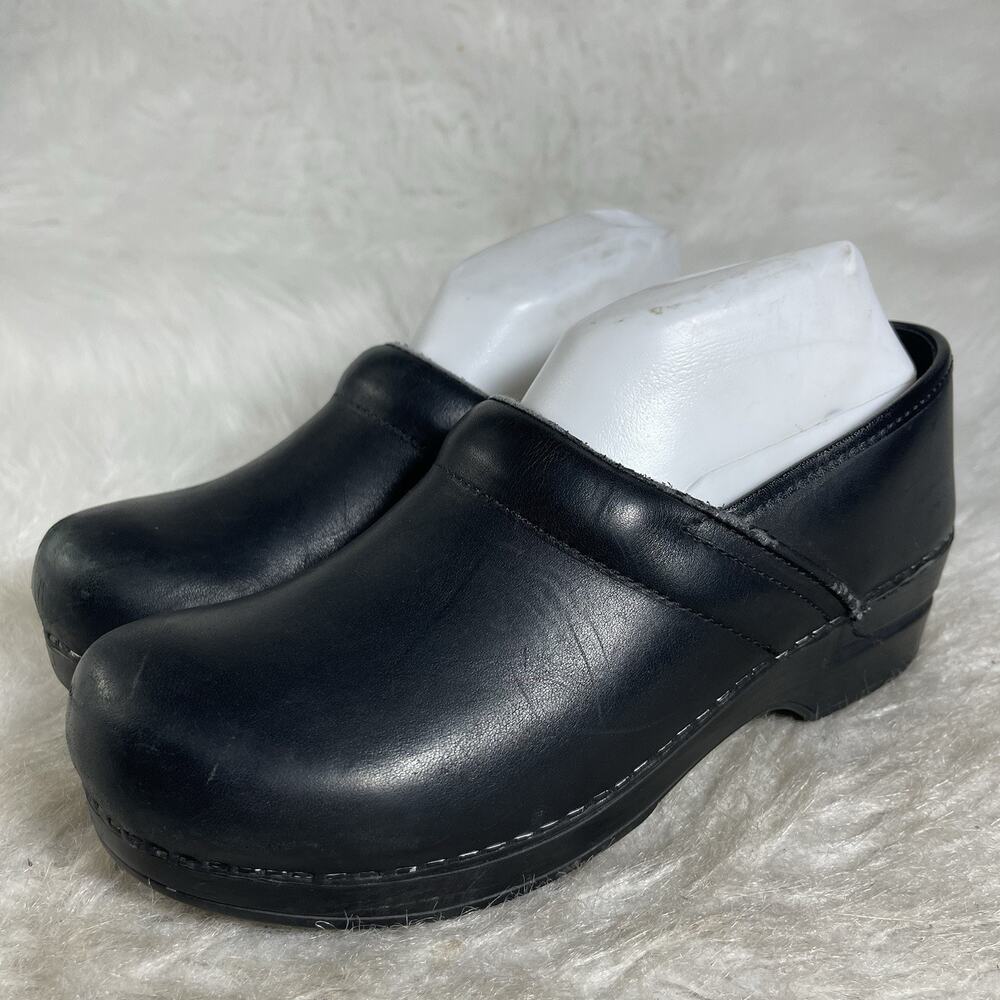 Sanita Professional Slip Resistant Black Leather Clogs Women’s EU 40 US 9